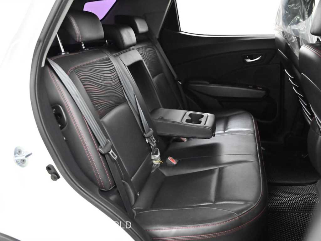 Ssangyong Tivoli - Vista 12