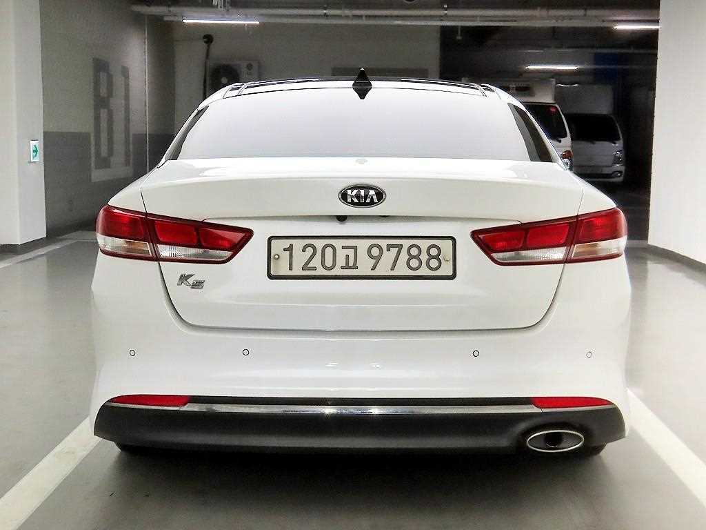 KIA K5 - Vista 3