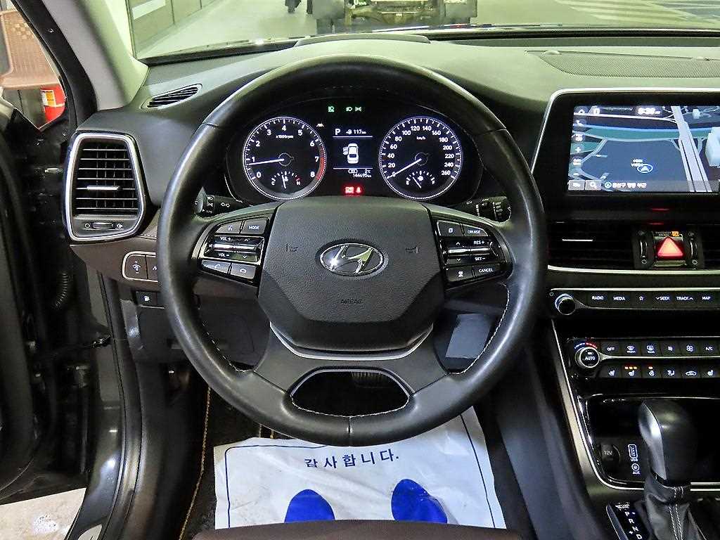 HYUNDAI Grandeur - Vista 8