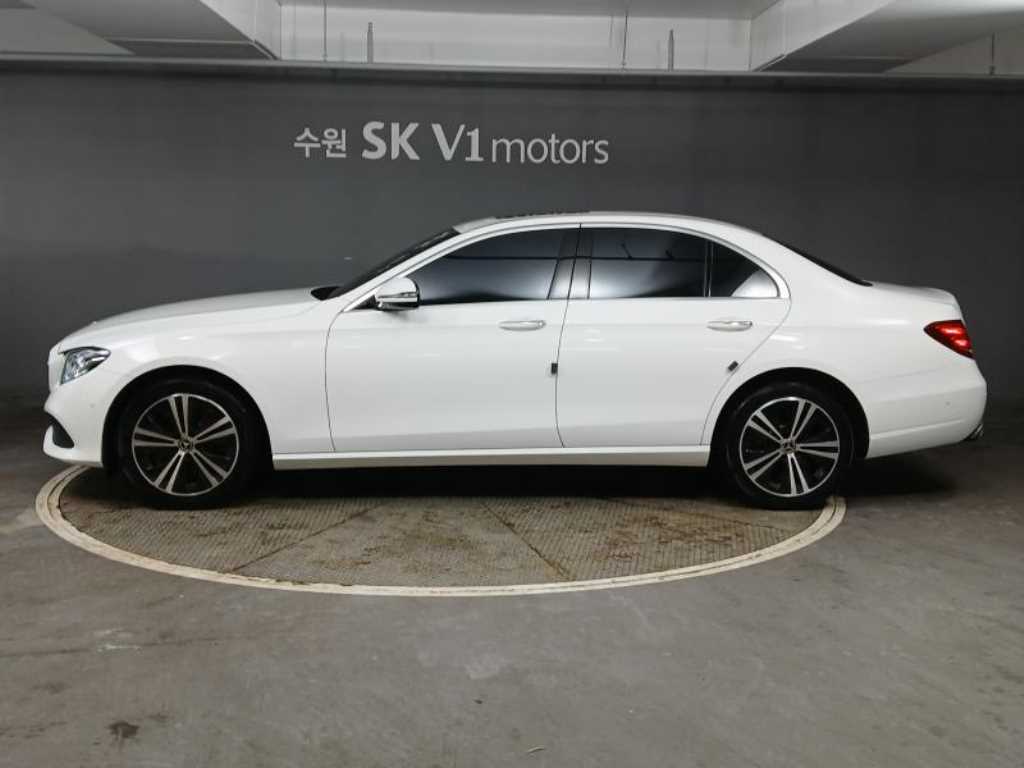 Mercedes Benz E class - Vista 2