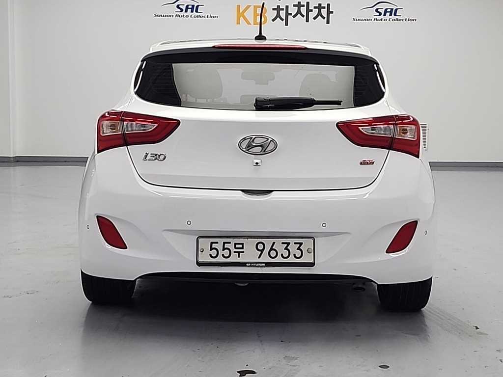 HYUNDAI i30 - Vista 3