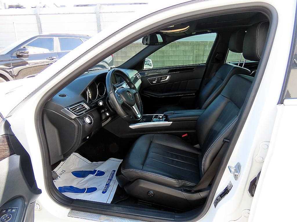 Mercedes Benz E class - Vista 5