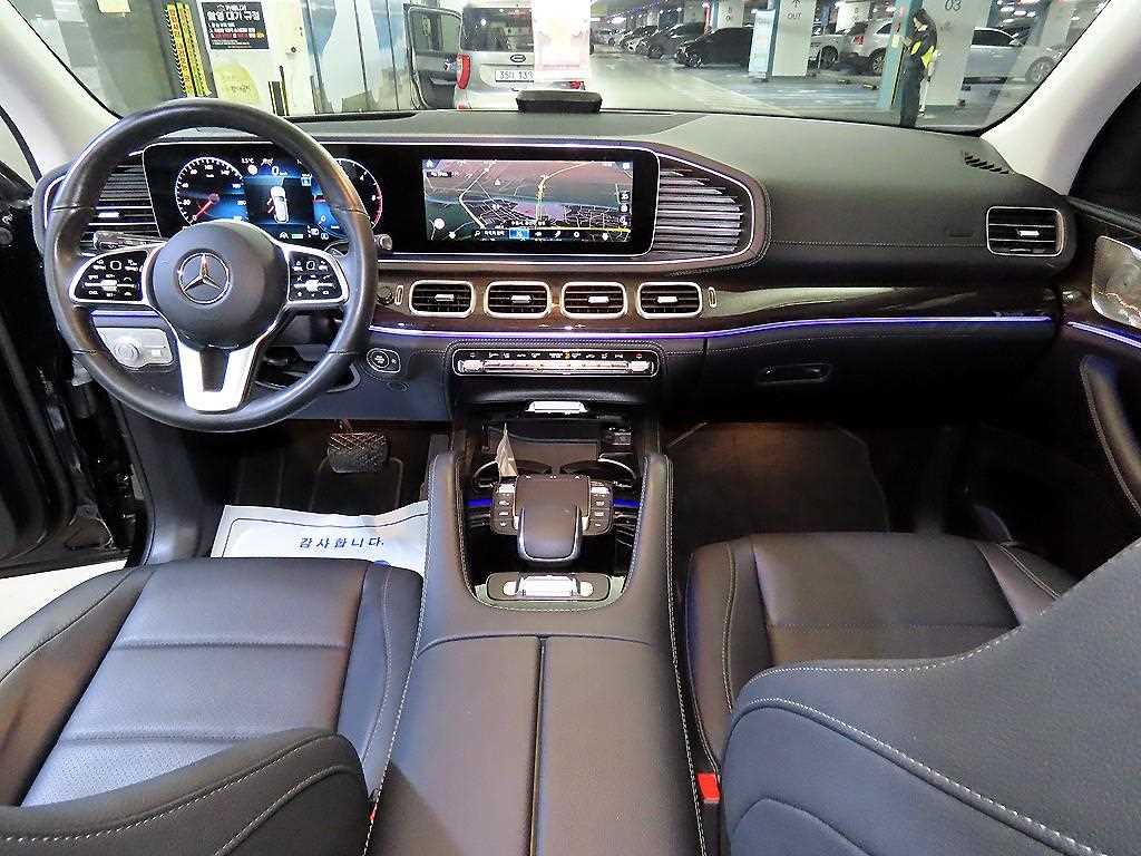 Mercedes Benz GLE Class - Vista 10
