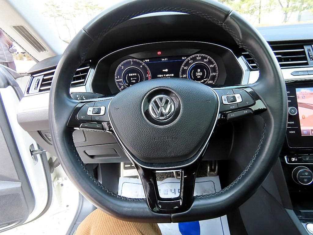 Volkswagen Arteon - Vista 8