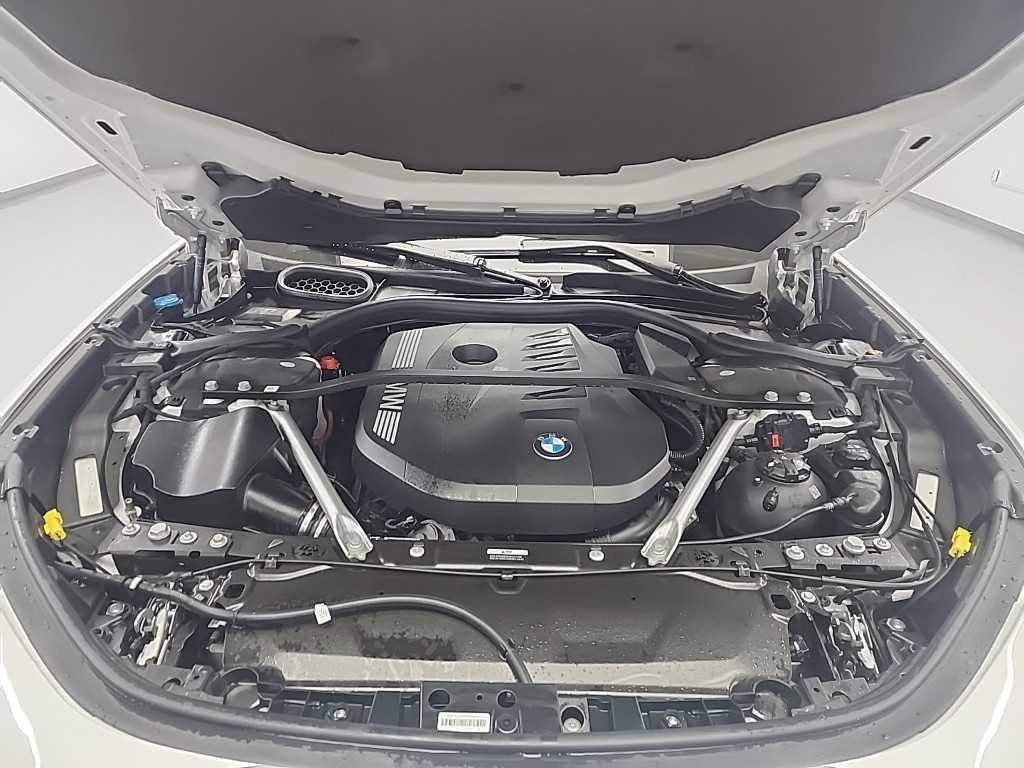 BMW 7 Series - Vista 5