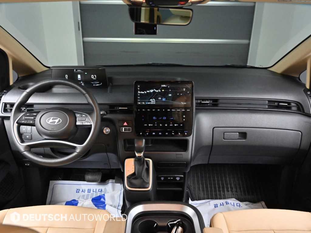 HYUNDAI Staria - Vista 7