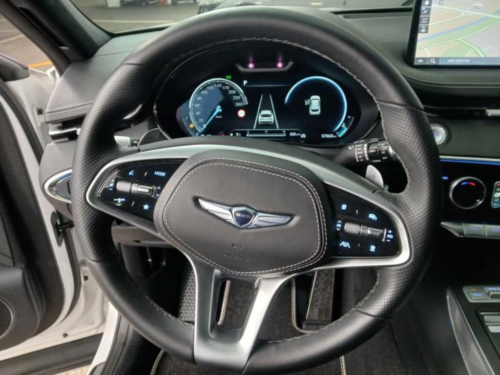 Genesis GV70 - Vista 8