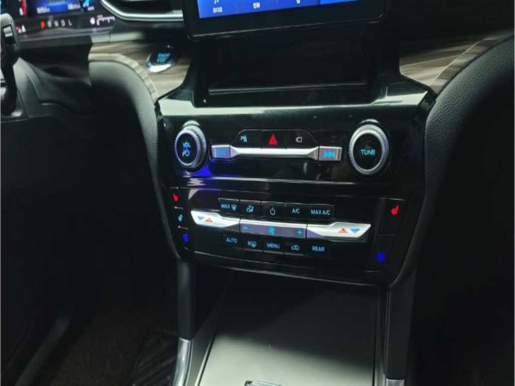 Ford Explorer - Vista 5