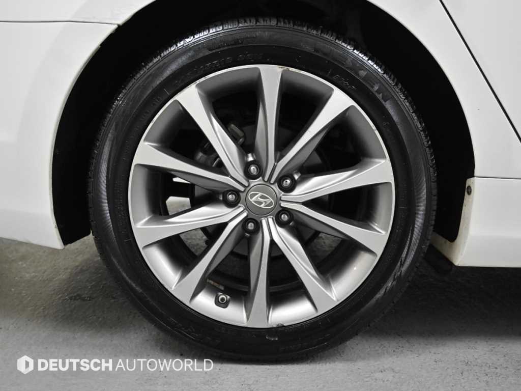 HYUNDAI Grandeur - Vista 5