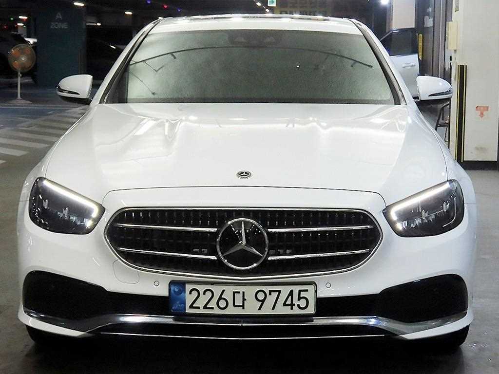 Mercedes Benz E class - Vista 2