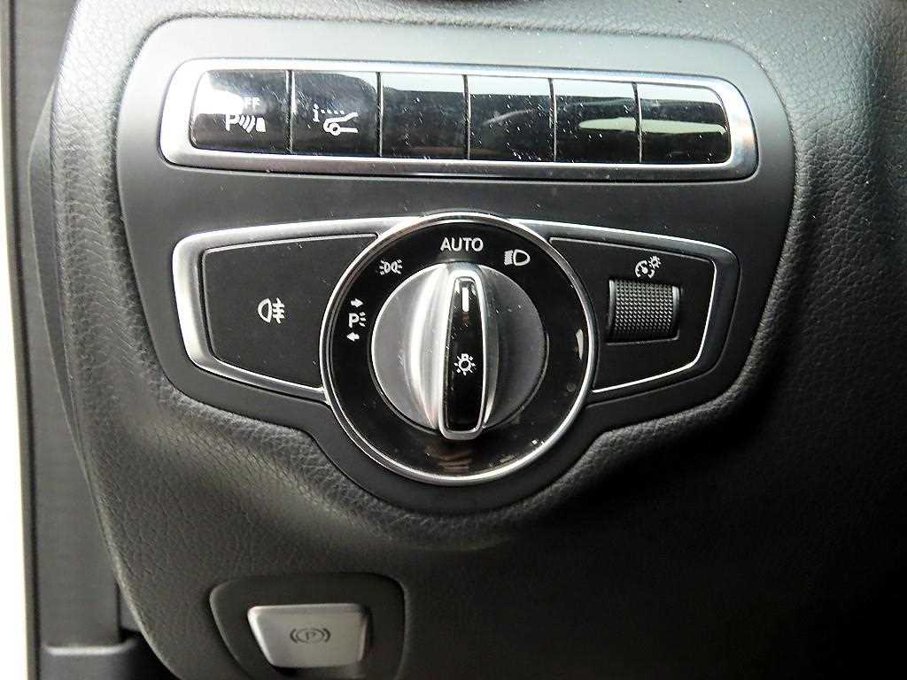 Mercedes Benz C Class - Vista 12