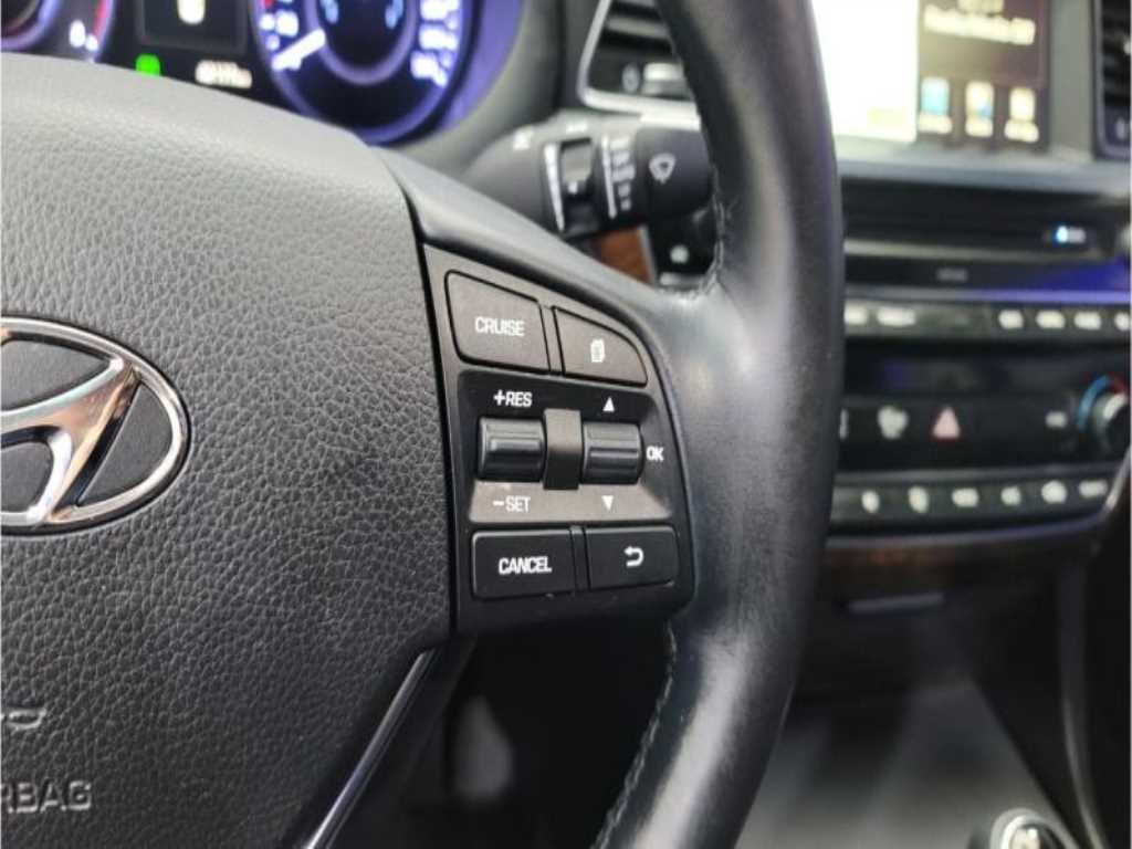 HYUNDAI Aslan - Vista 10