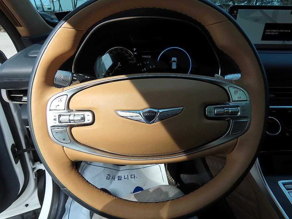 Genesis GV80 - Vista 8