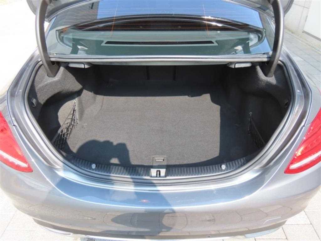 Mercedes Benz C Class 2018 Gris - Importación desde Corea - HF Imports Iquique - Foto 18