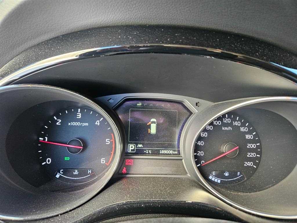 KIA Carnival - Vista 7