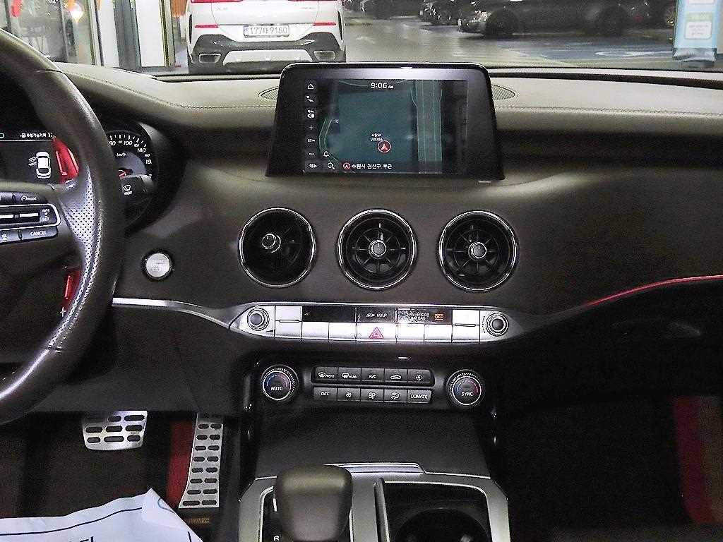 KIA Stinger - Vista 11