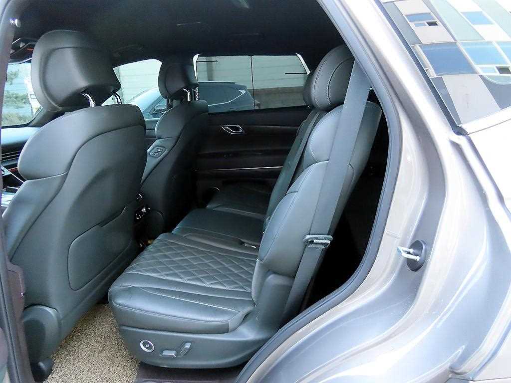 Genesis GV80 - Vista 6