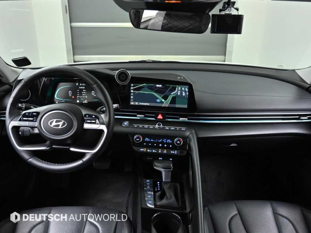 HYUNDAI Avante - Vista 7