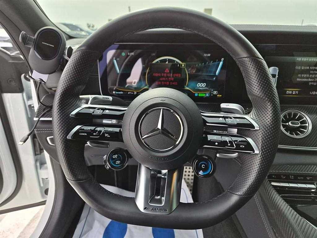 Mercedes Benz AMG GT - Vista 8