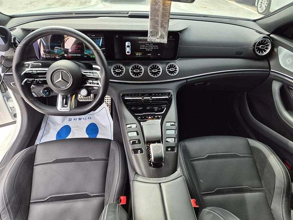 Mercedes Benz AMG GT - Vista 10