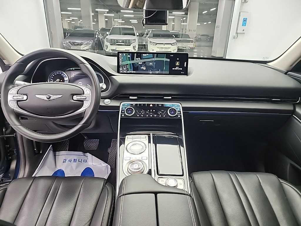 Genesis GV80 - Vista 7