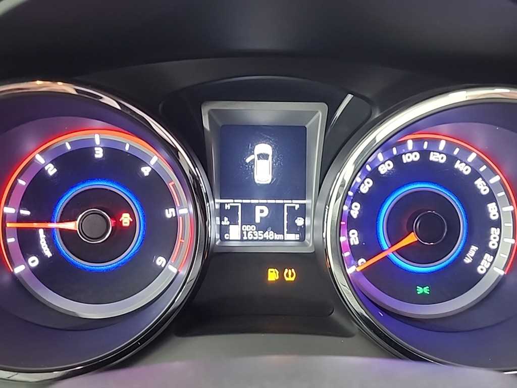 Ssangyong Tivoli - Vista 6