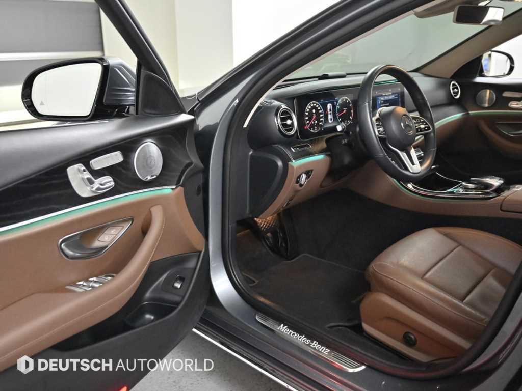 Mercedes Benz E class - Vista 11