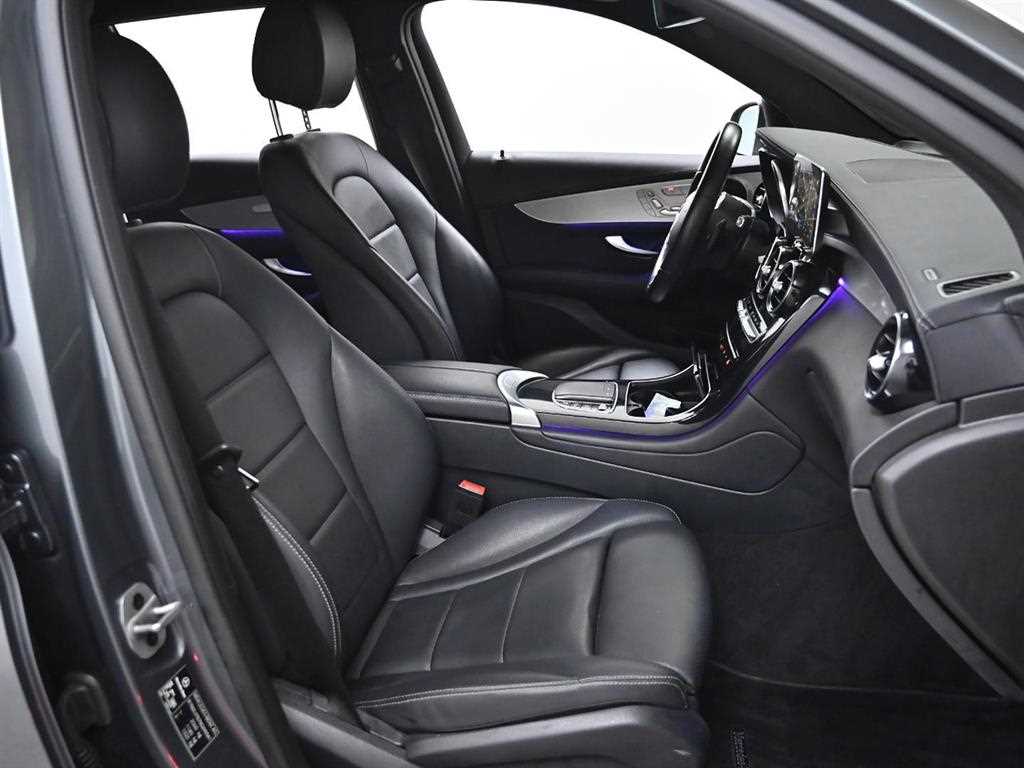 Mercedes Benz GLC Class - Vista 9