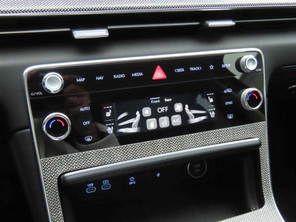 Genesis GV80 - Vista 7