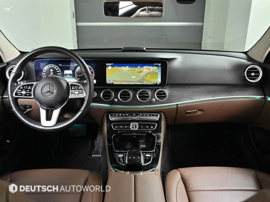 Mercedes Benz E class - Vista 7