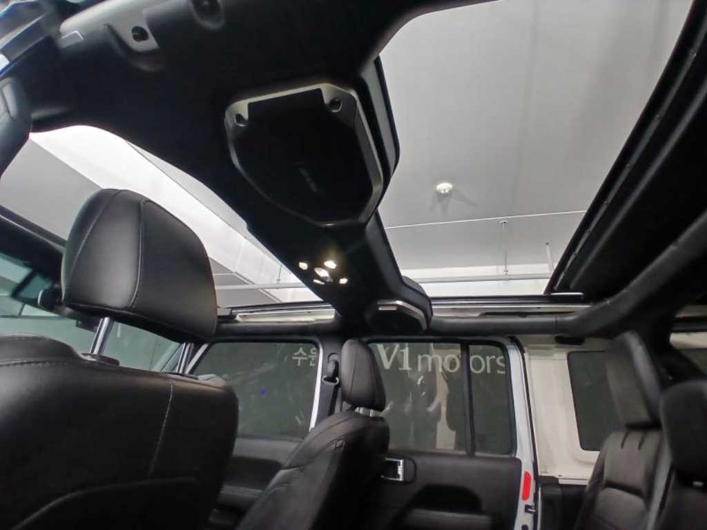 Jeep Wrangler 2021 Negro - Importación desde Corea - HF Imports Iquique - Foto 16