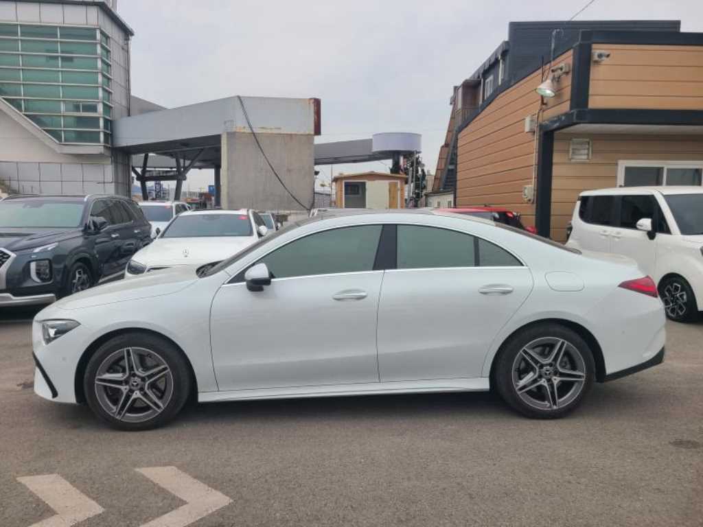 Mercedes Benz CLA Class - Vista 3