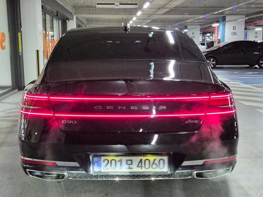 Genesis G90 - Vista 5