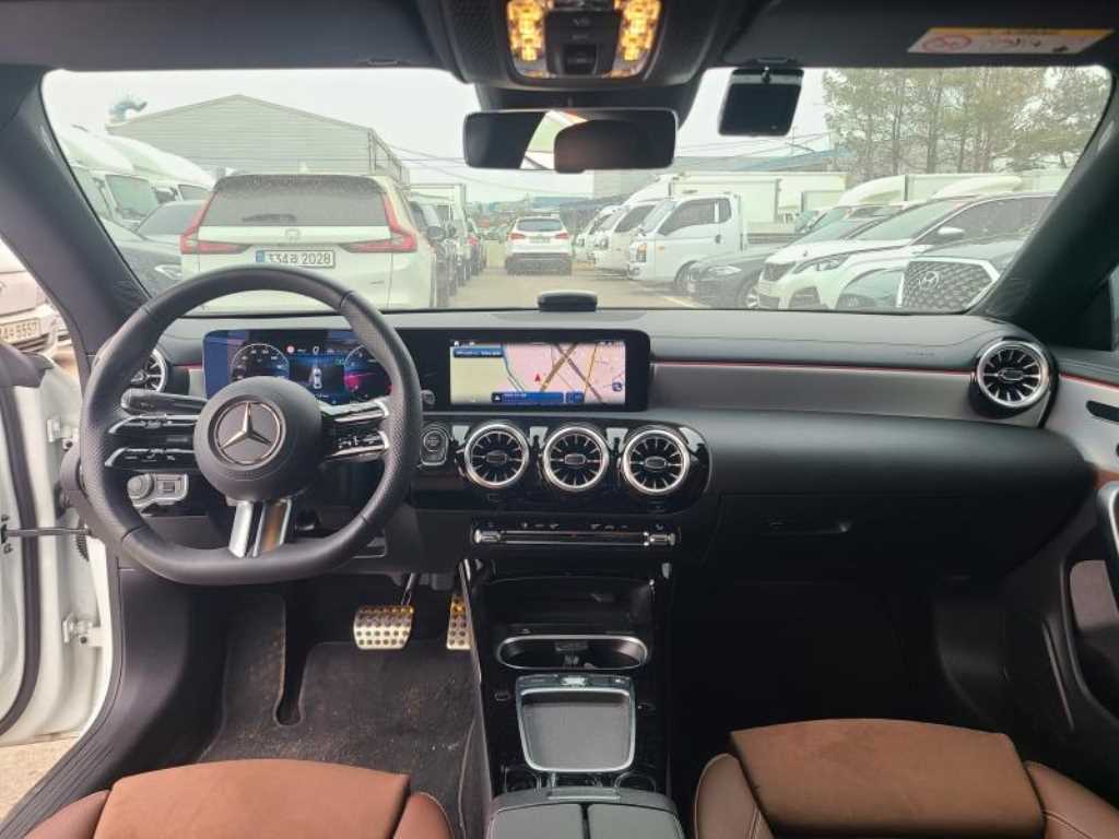 Mercedes Benz CLA Class - Vista 8