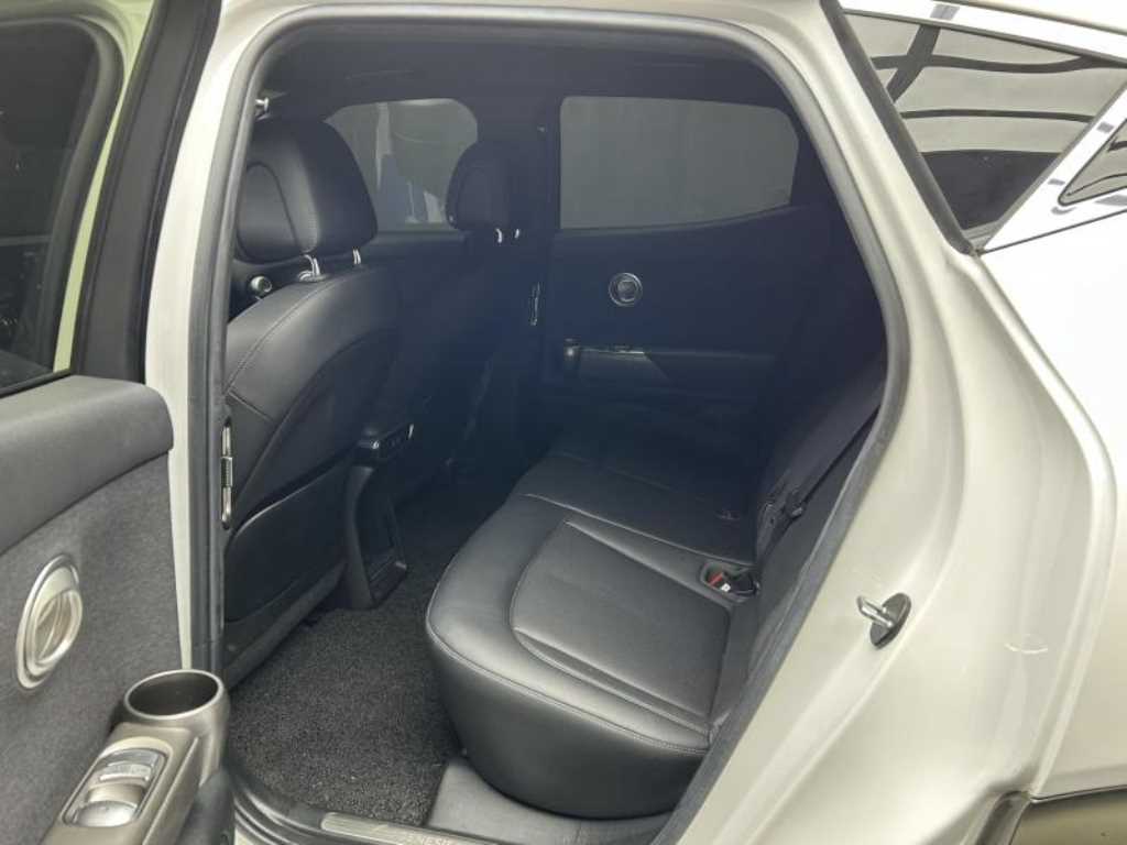 Genesis GV60 - Vista 6