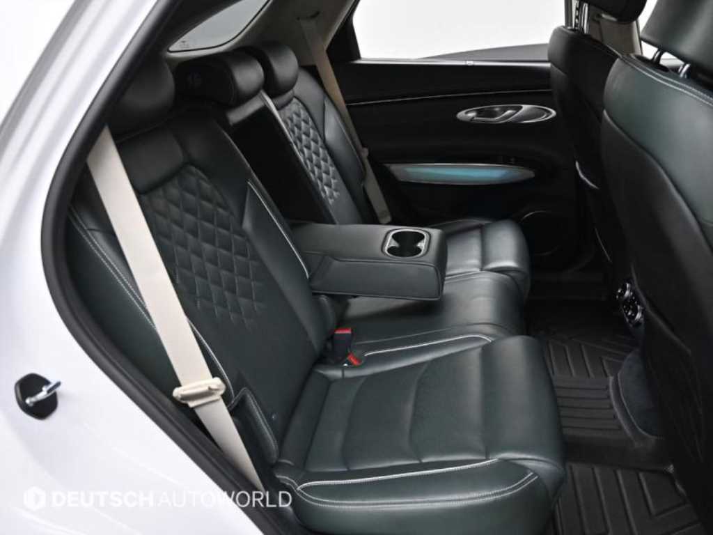 Genesis GV70 - Vista 12