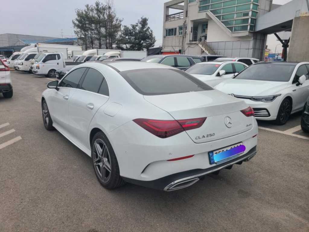 Mercedes Benz CLA Class - Vista 4