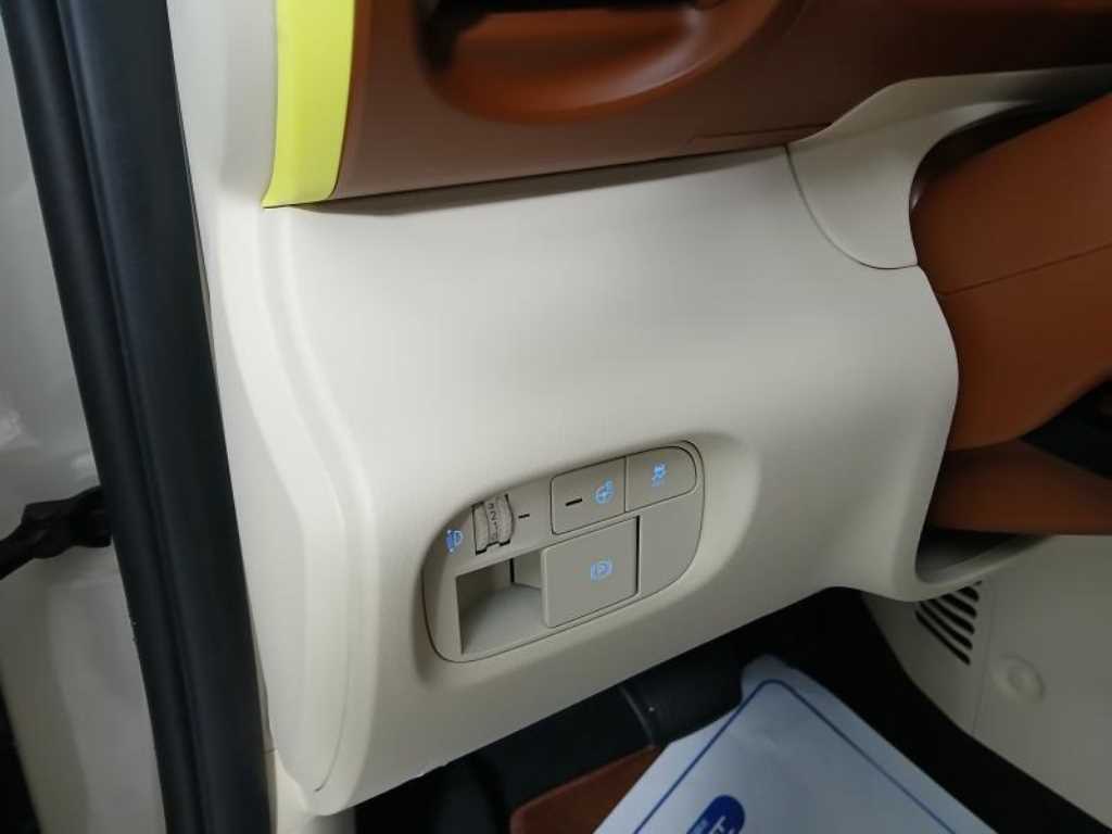 HYUNDAI Casper - Vista 10