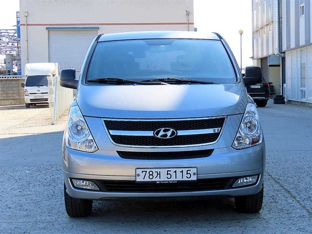 HYUNDAI Starex 2015 Plateado - Importación desde Corea - HF Imports Iquique - Foto 1