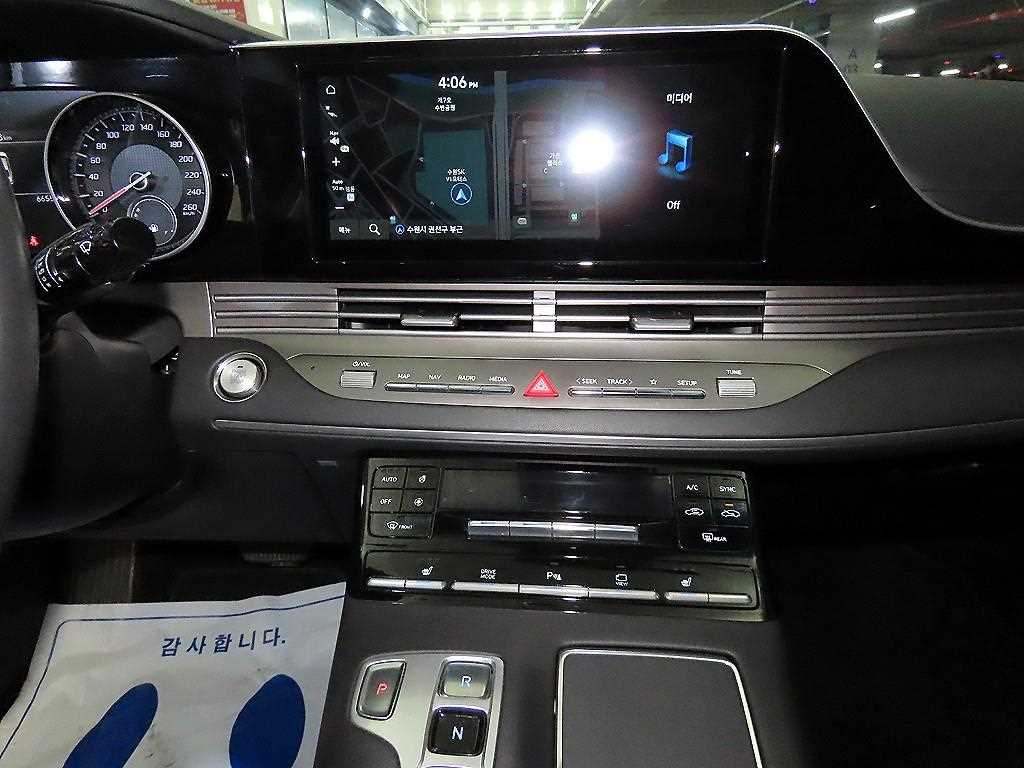 HYUNDAI Grandeur - Vista 11