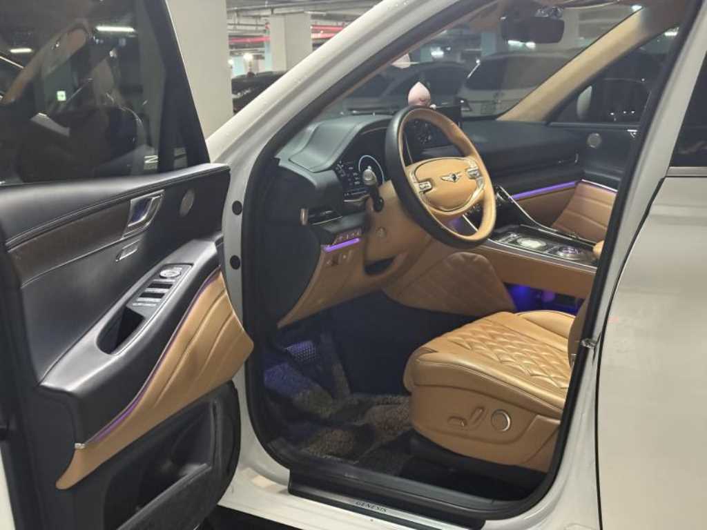 Genesis GV80 - Vista 6