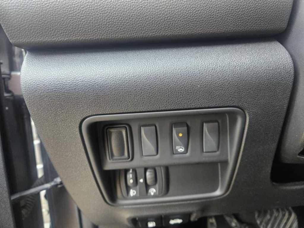 SAMSUNG QM6 - Vista 12