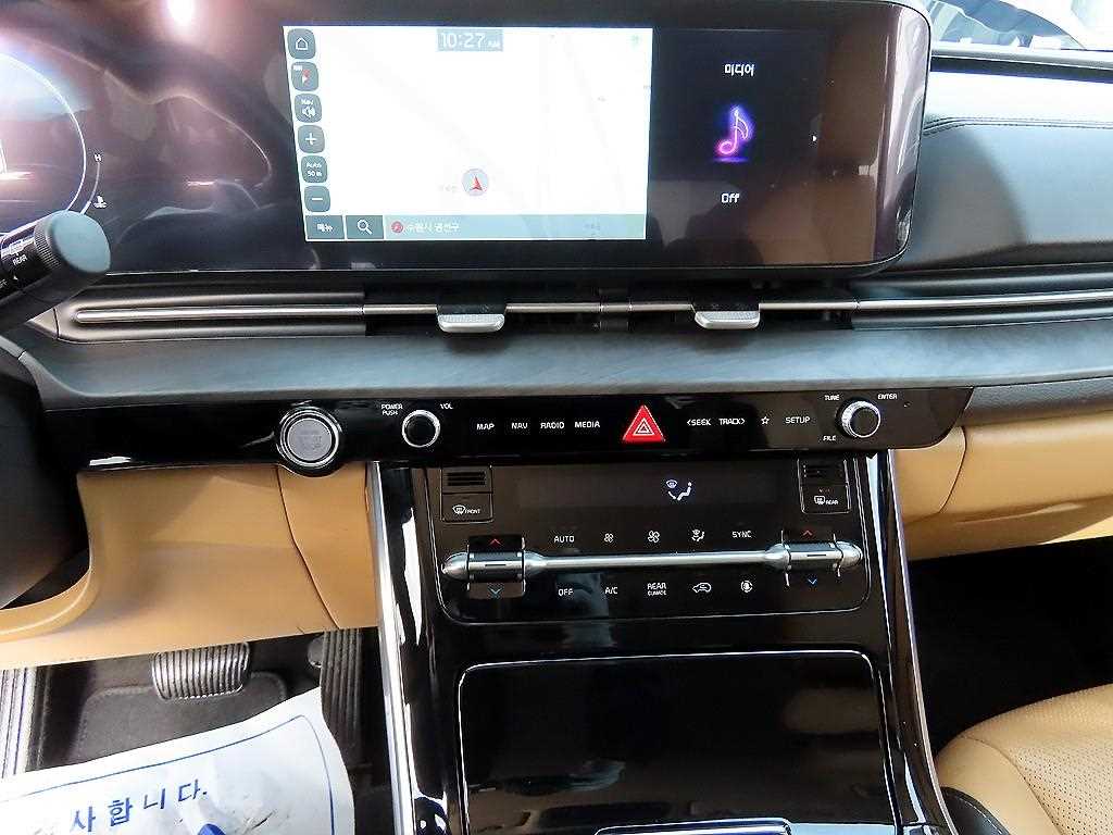 KIA Carnival - Vista 12