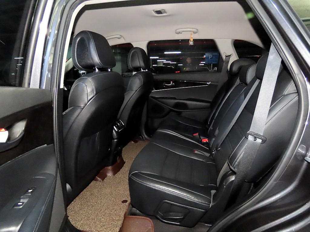 KIA Sorento - Vista 7