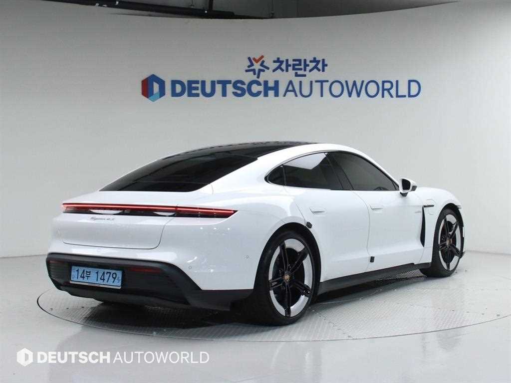 Porsche Taycan - Vista 2