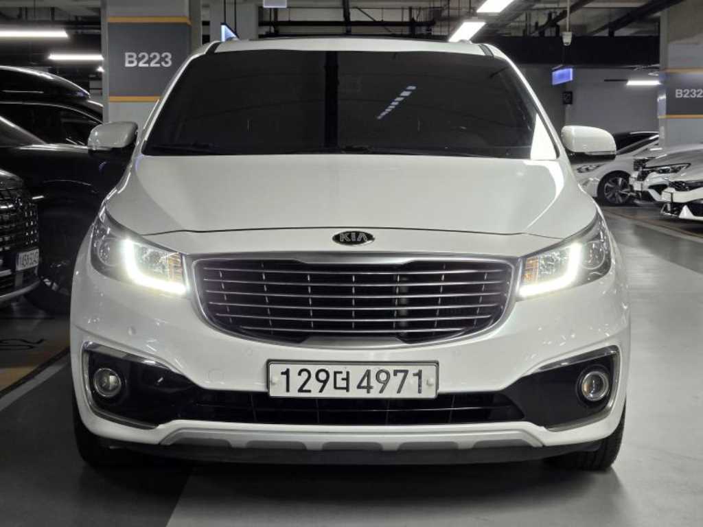 KIA Carnival - Vista 2