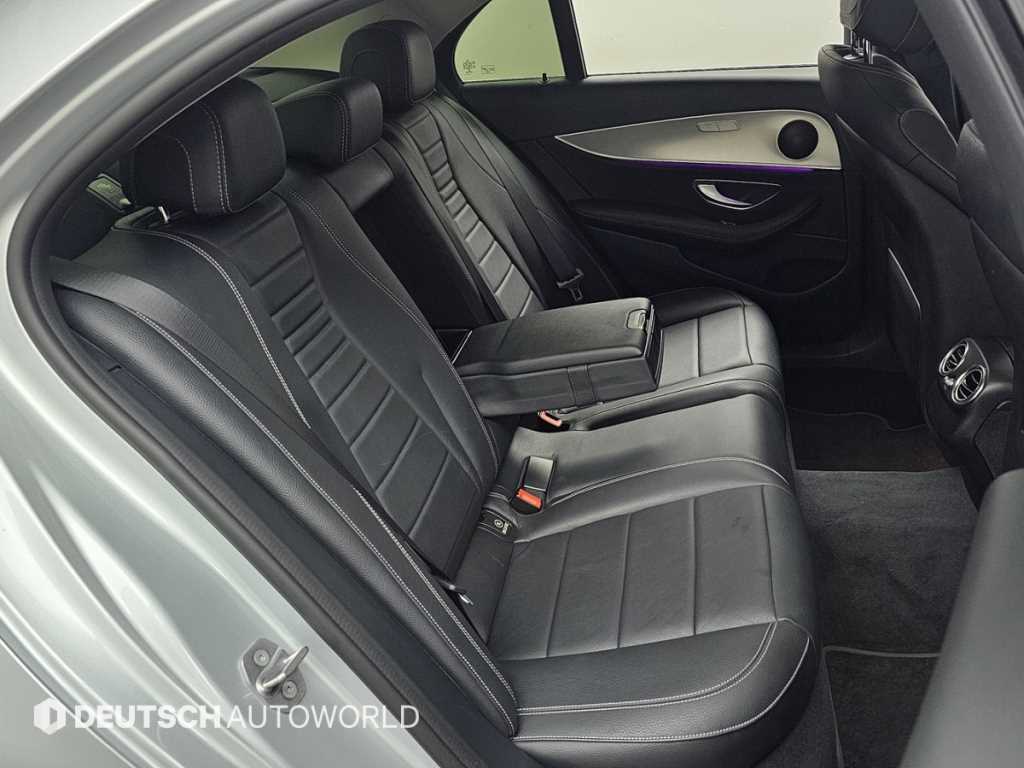 Mercedes Benz E class - Vista 12