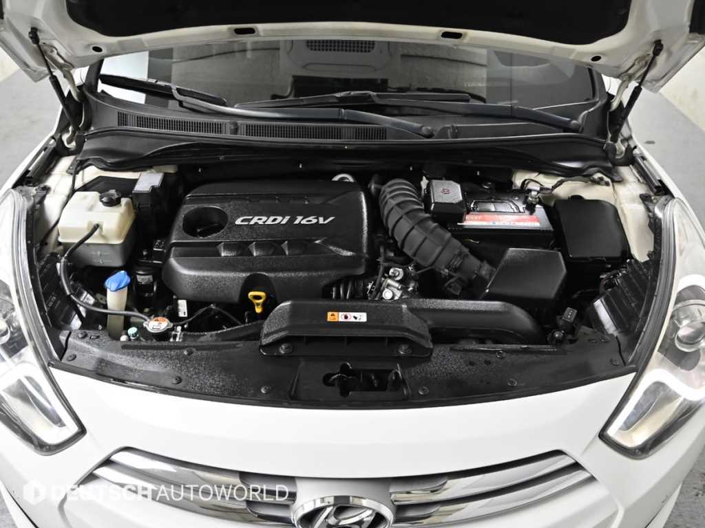 HYUNDAI i40 - Vista 6