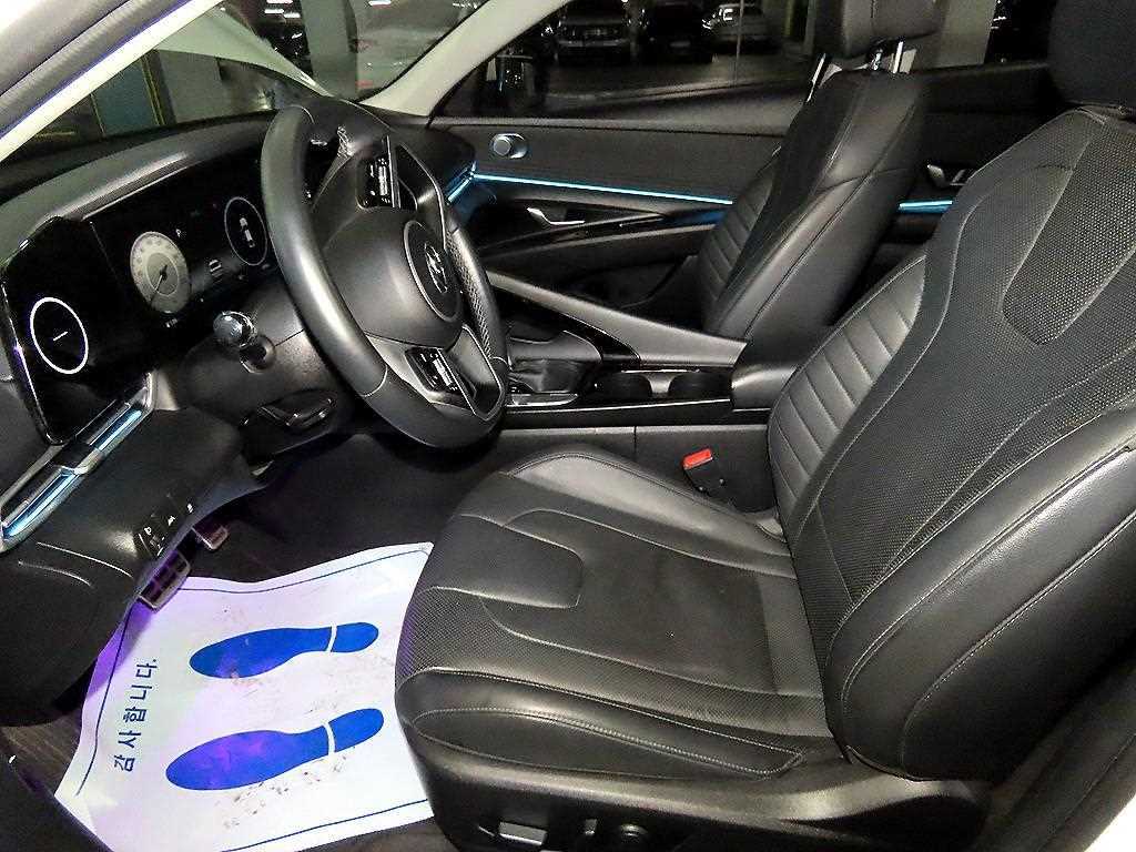 HYUNDAI Avante - Vista 6