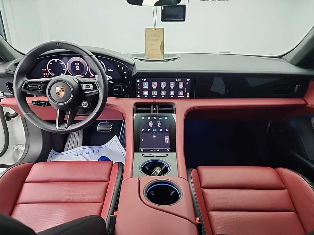 Porsche Taycan - Vista 7